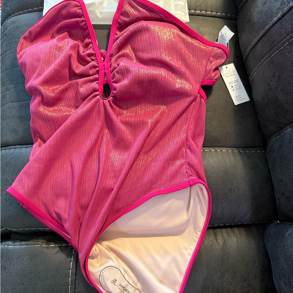 Cupshe Fuchsia One Piece Swimsuit - Picture 7 of 8